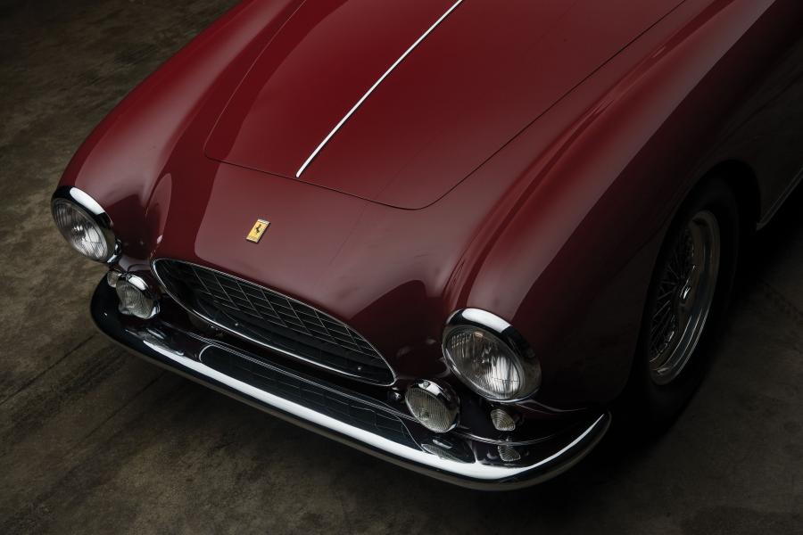 Детали экстерьера Ferrari 250 Europa GT Coupe 1954 года  (фото 20 из 63)